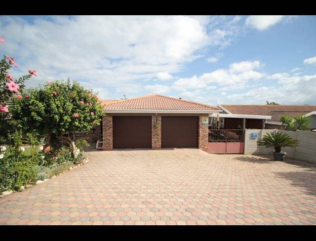 3 BEDROOM HOUSE FOR SALE IN FRAAIUITSIG